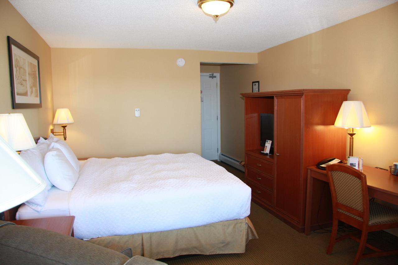 Budget Host Inn & Suites Saint Ignace Ngoại thất bức ảnh