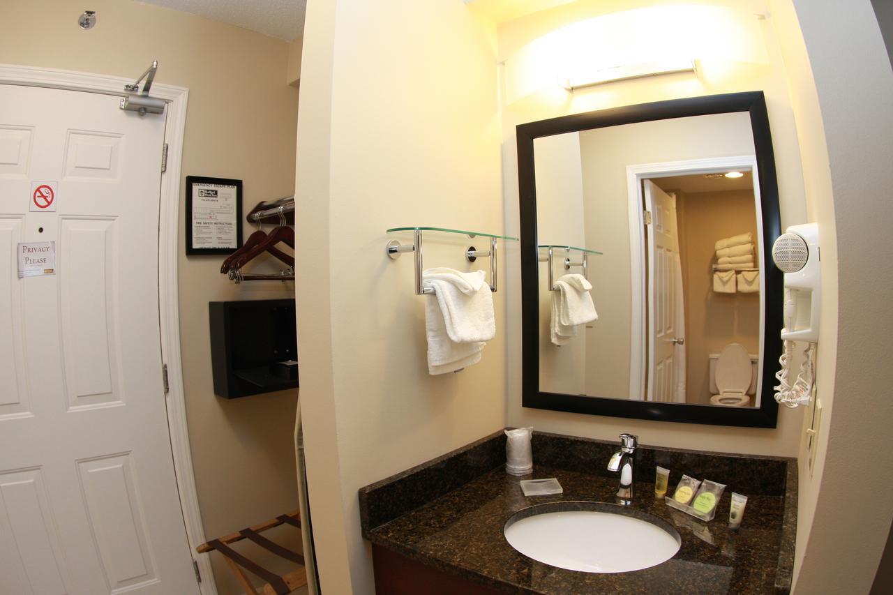 Budget Host Inn & Suites Saint Ignace Ngoại thất bức ảnh