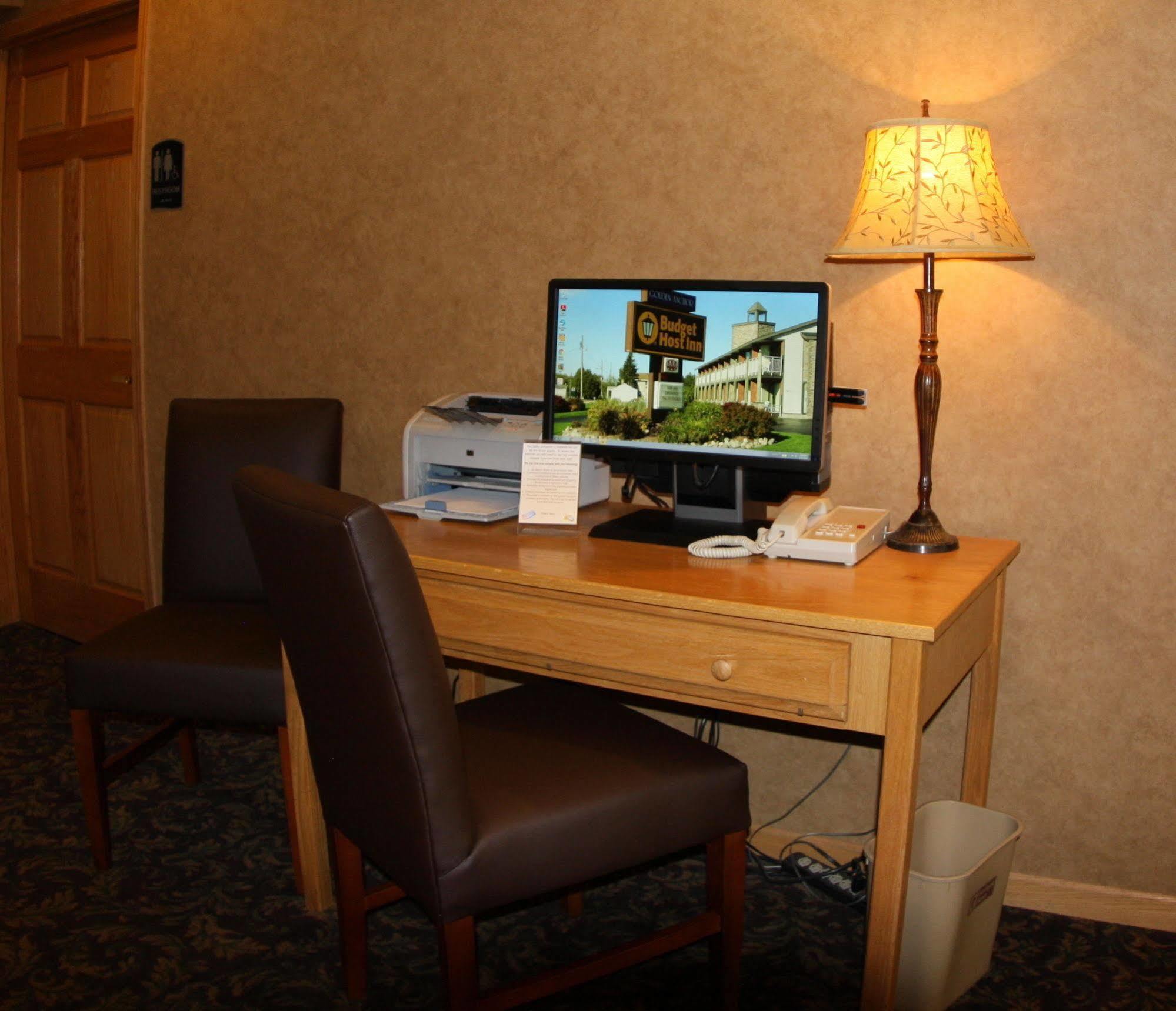 Budget Host Inn & Suites Saint Ignace Ngoại thất bức ảnh