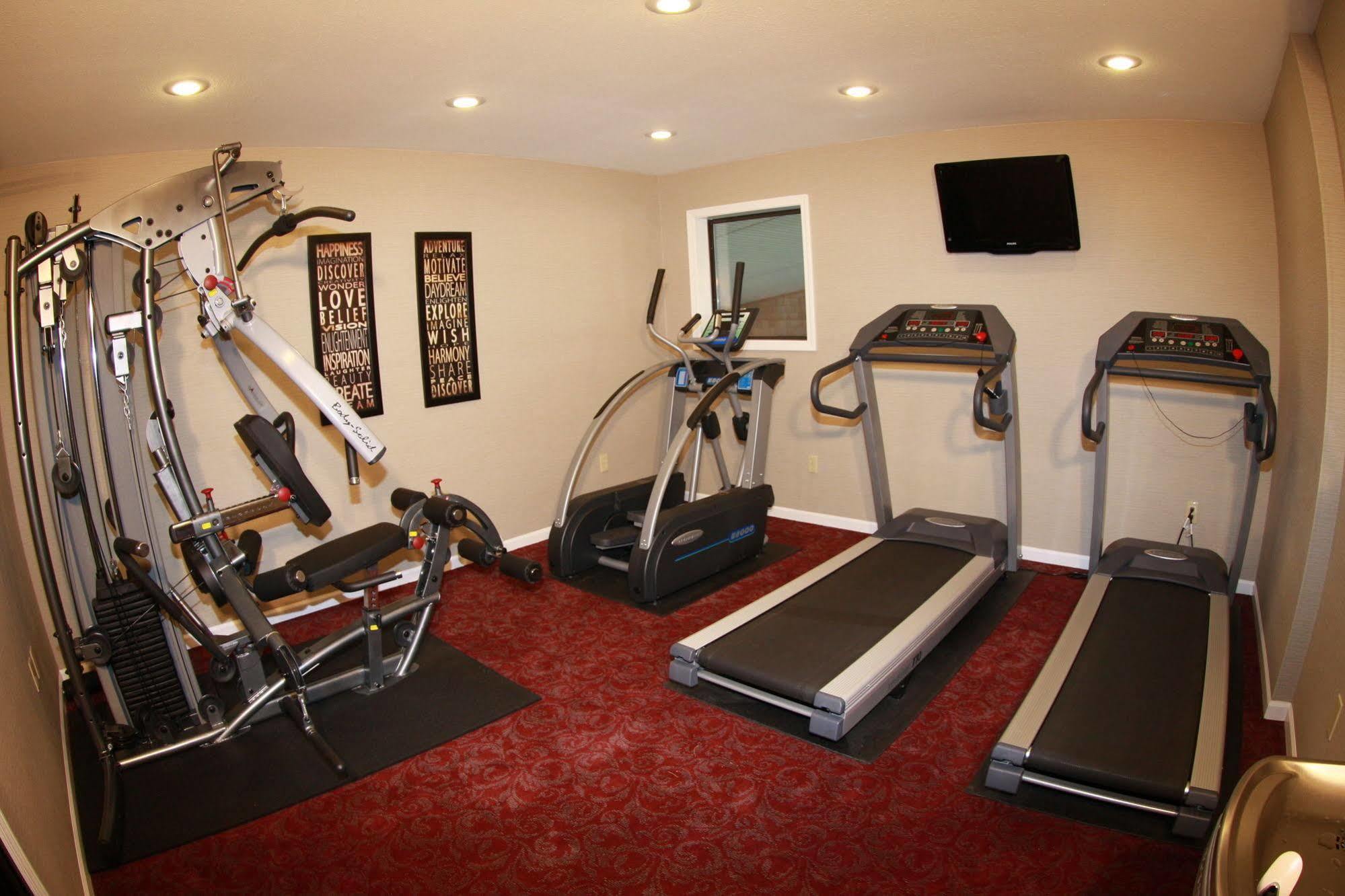 Budget Host Inn & Suites Saint Ignace Ngoại thất bức ảnh