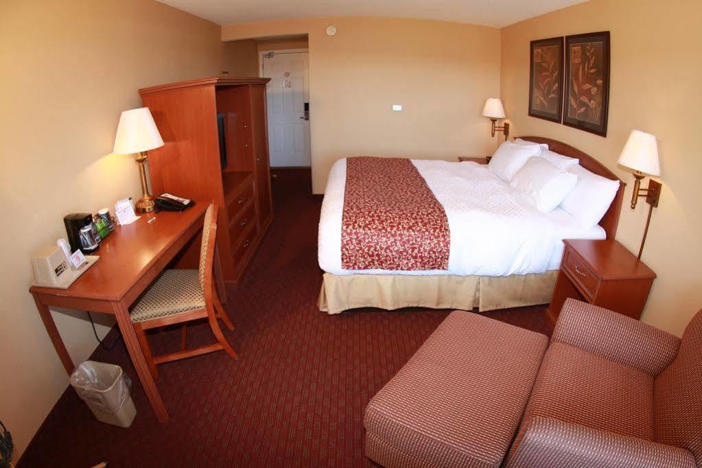 Budget Host Inn & Suites Saint Ignace Ngoại thất bức ảnh
