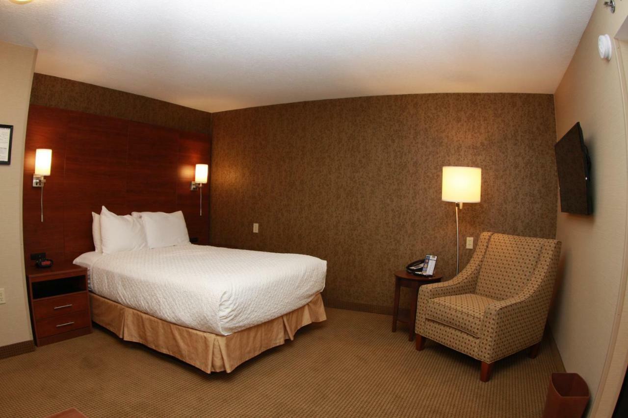 Budget Host Inn & Suites Saint Ignace Ngoại thất bức ảnh
